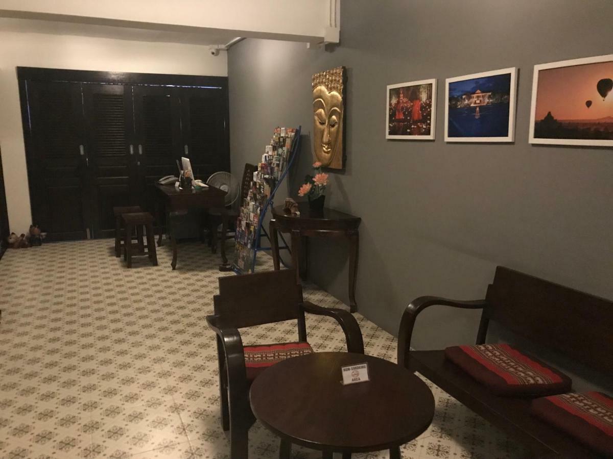 チエンマイ Baan Ploy In (Adults Only)ホステル エクステリア 写真